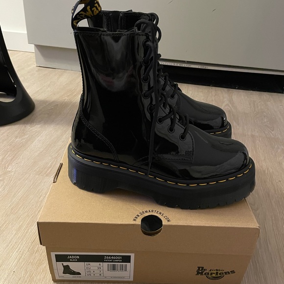Dr. Martens Black Jadon W7 - Picture 3 of 6